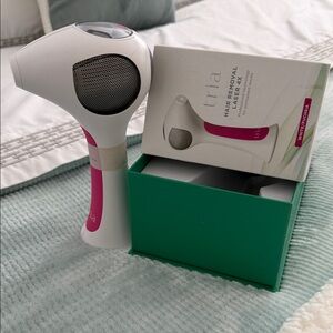 Hair Removal Laser 4X in White/Fuchsia